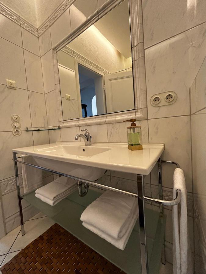 Historical Luxury Homes - Stadtvilla Mit Jacuzzi Und Garten Fryburg Bryzgowijski Zewnętrze zdjęcie