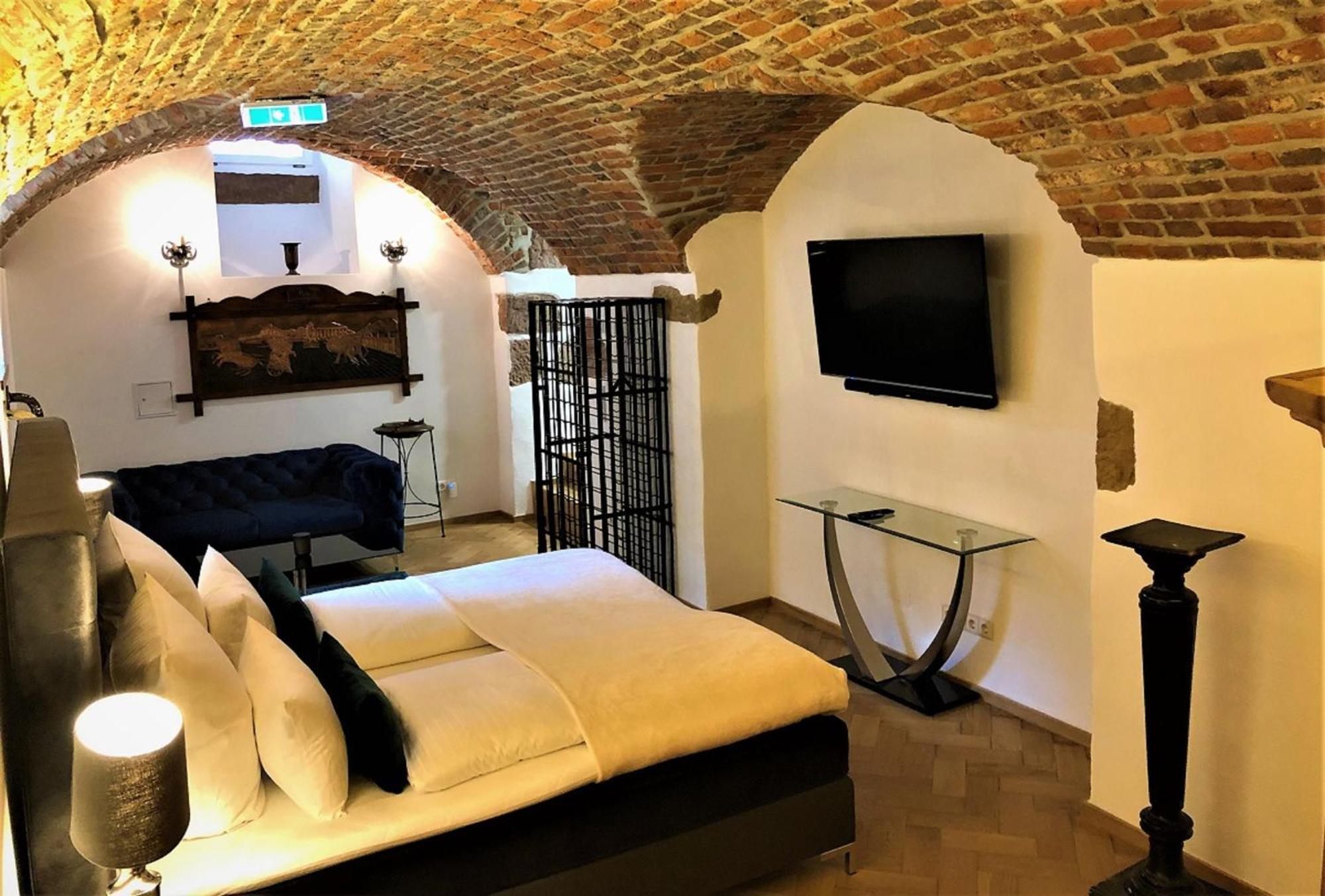 Historical Luxury Homes - Stadtvilla Mit Jacuzzi Und Garten Fryburg Bryzgowijski Zewnętrze zdjęcie
