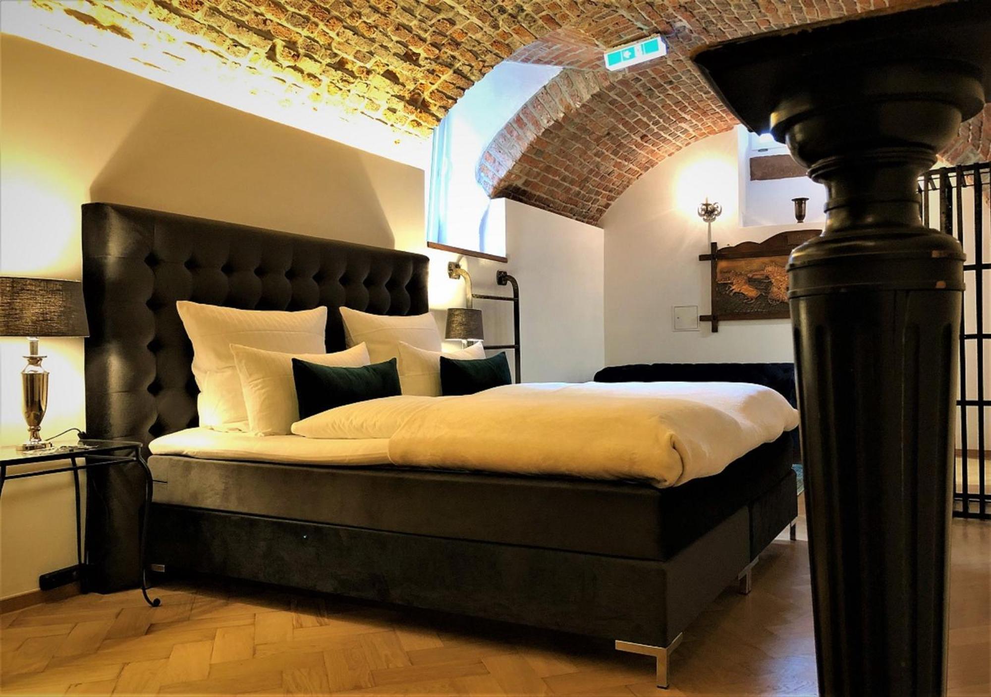 Historical Luxury Homes - Stadtvilla Mit Jacuzzi Und Garten Fryburg Bryzgowijski Zewnętrze zdjęcie