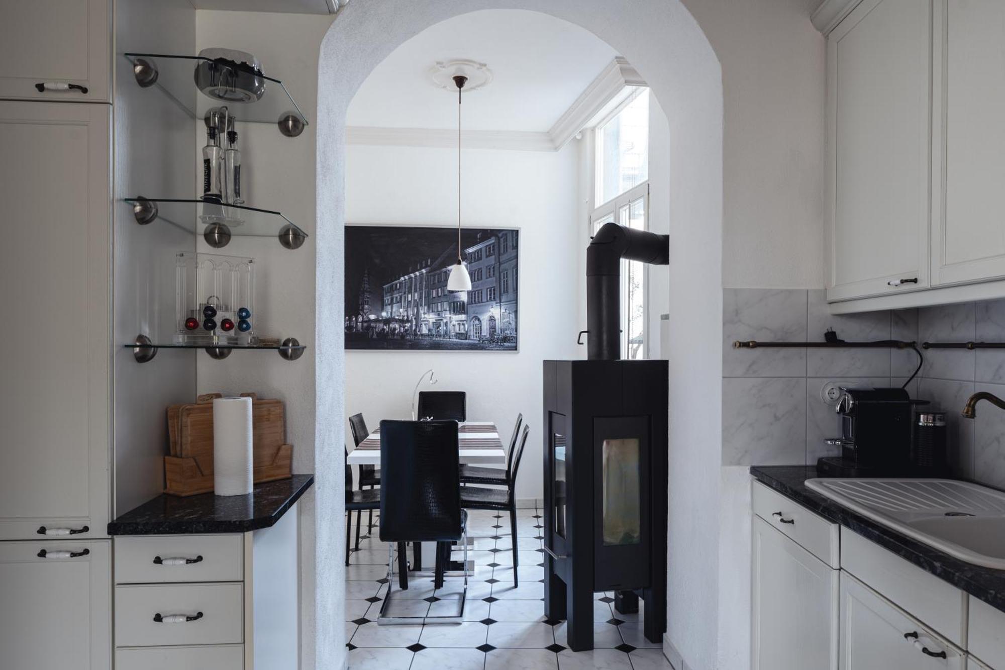 Historical Luxury Homes - Stadtvilla Mit Jacuzzi Und Garten Fryburg Bryzgowijski Zewnętrze zdjęcie