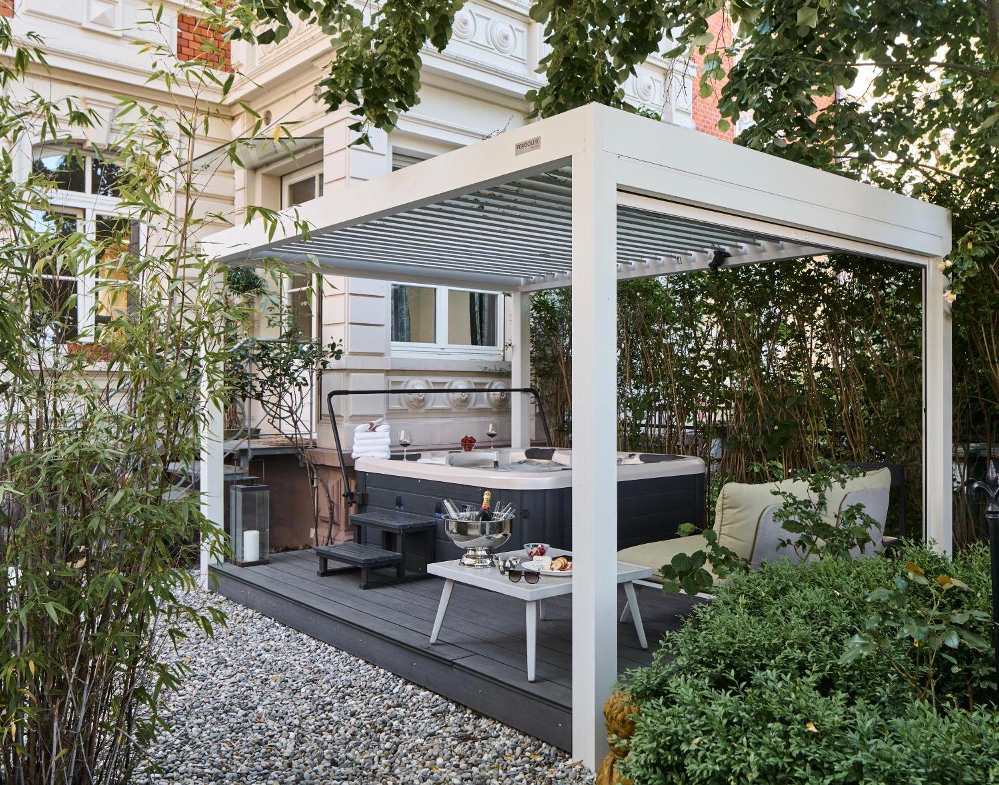 Historical Luxury Homes - Stadtvilla Mit Jacuzzi Und Garten Fryburg Bryzgowijski Zewnętrze zdjęcie
