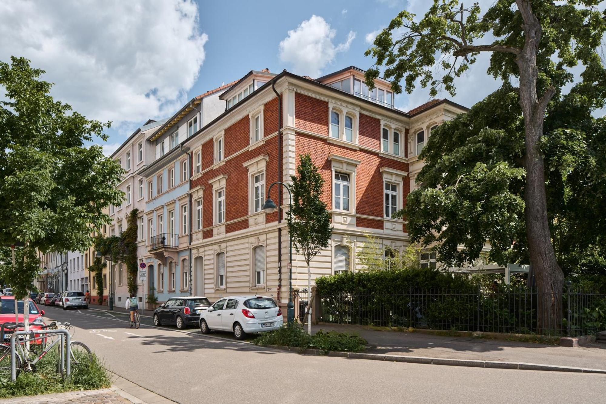 Historical Luxury Homes - Stadtvilla Mit Jacuzzi Und Garten Fryburg Bryzgowijski Zewnętrze zdjęcie